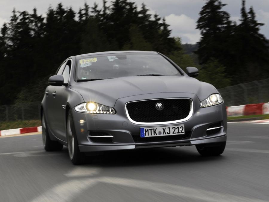  Jaguar XJ SuperSport Nurburgring Taxi 2012 года  (фото 7 из 51)